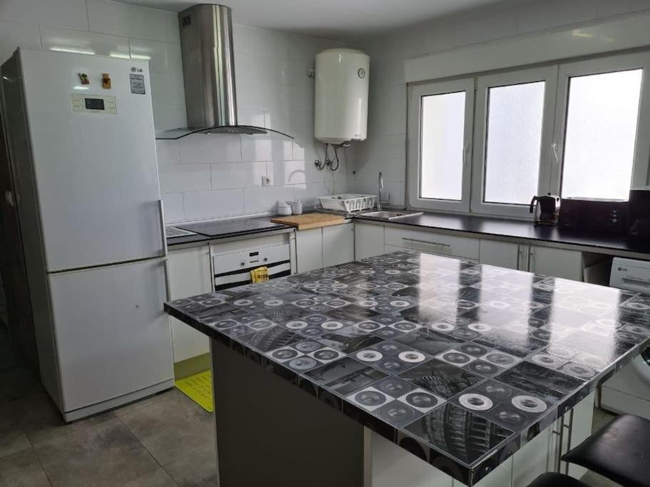 A Un Paso De La Playa, Amplio Apartamento Gijon Ngoại thất bức ảnh